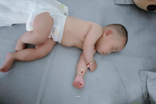 醴陵怀孕多久会显肚子